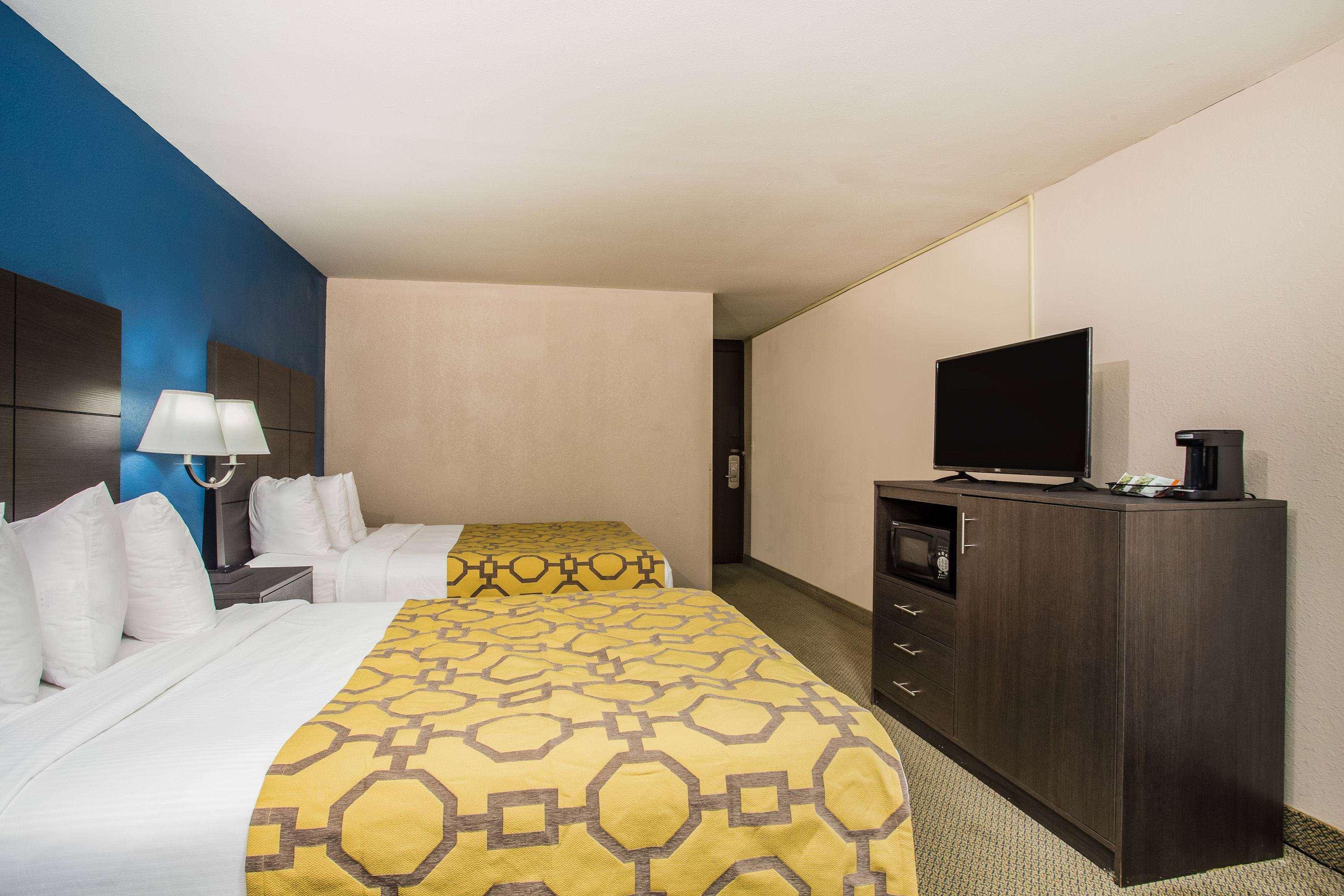 Hotel Baymont By Wyndham Appleton Exterior foto